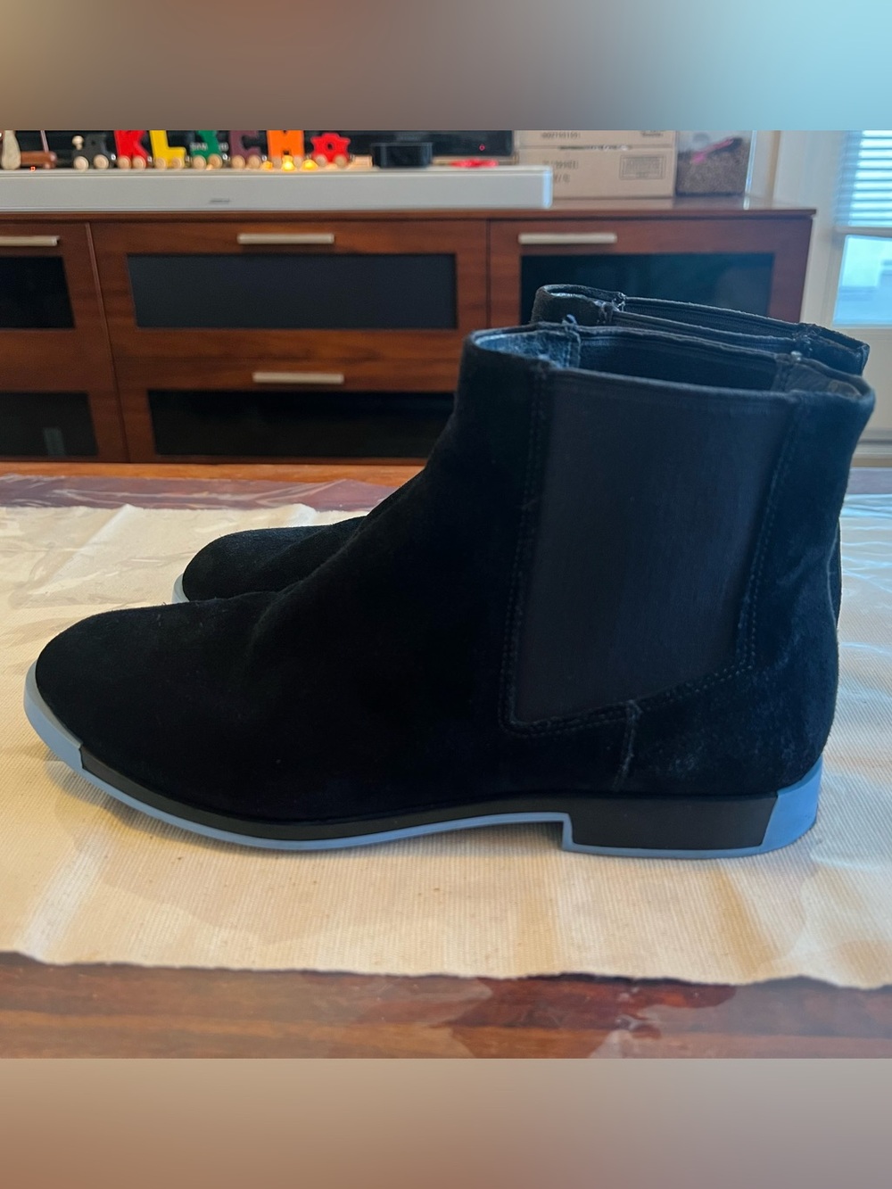 Camper Women’s Navy Suede Chelsea Ankle Boots Sz 40 US 9